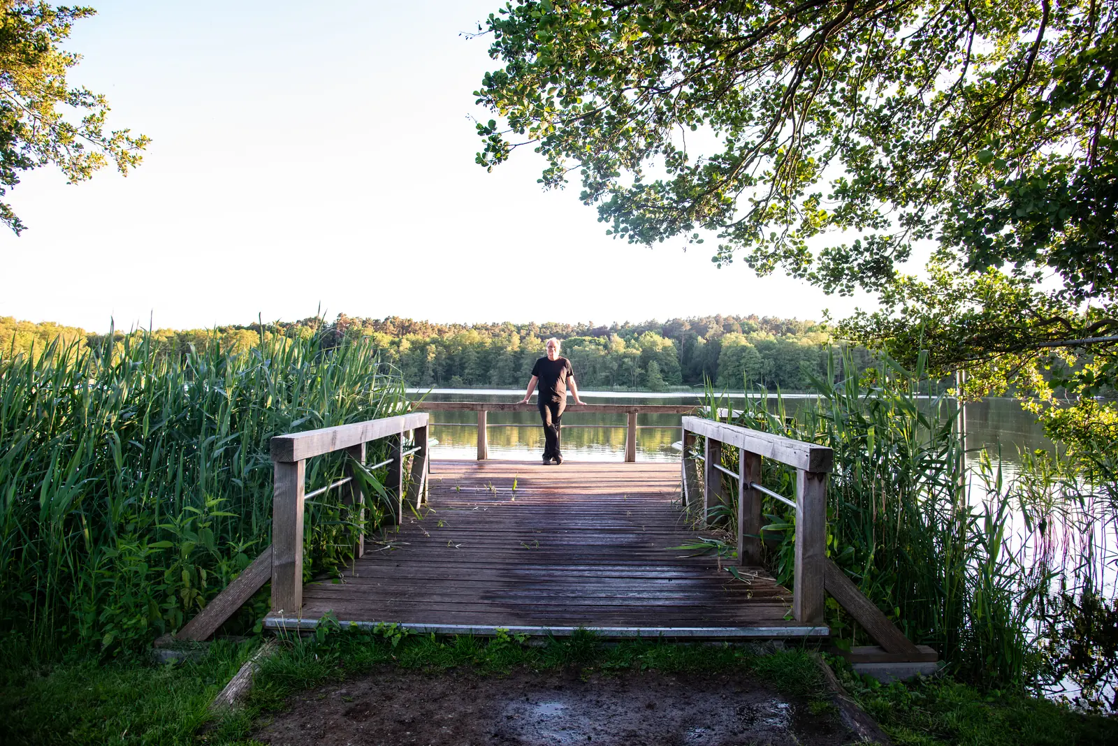 Olaf Schreiber am See in der Märkischen Schweiz bei Buckow – vor Ort in Brandenburg
